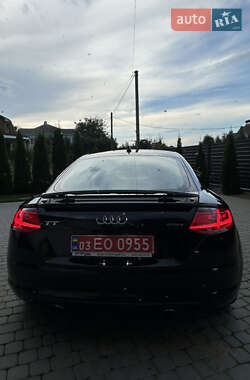 Купе Audi TT 2015 в 