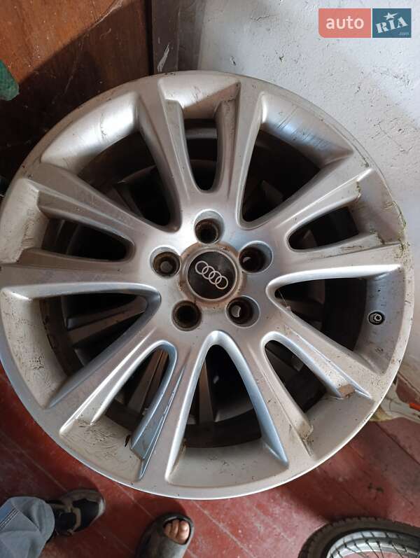 Купе Audi TT 2010 в Недригайлове