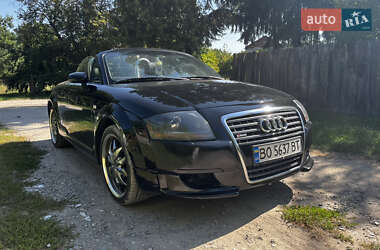 Купе Audi TT 2001 в 