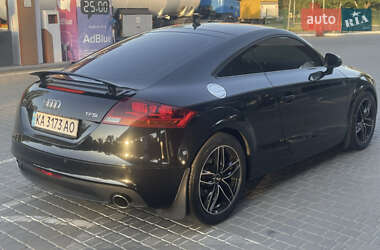 Купе Audi TT 2011 в 