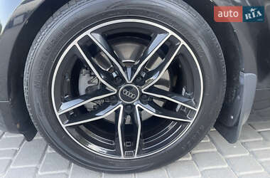 Купе Audi TT 2011 в 