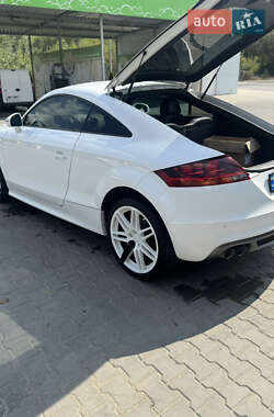 Купе Audi TT 2012 в 