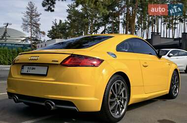 Купе Audi TT 2016 в 