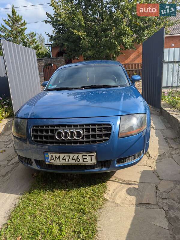 Купе Audi TT 1999 в 