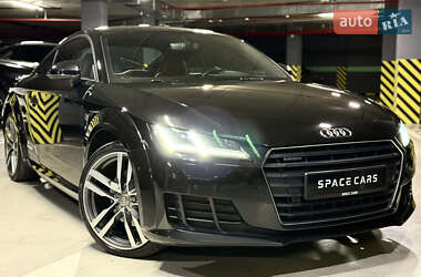 Купе Audi TT 2016 в 
