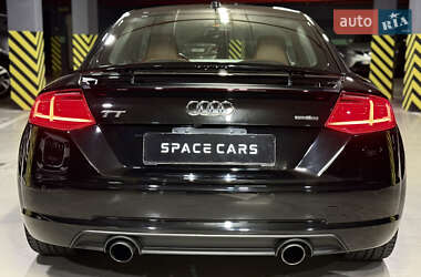 Купе Audi TT 2016 в 