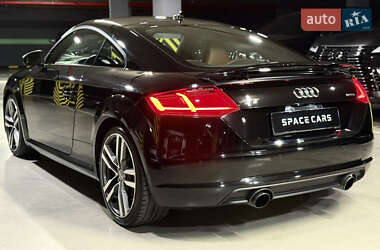 Купе Audi TT 2016 в 
