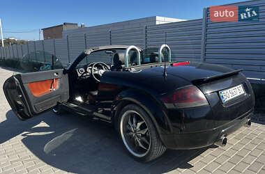 Купе Audi TT 2001 в 