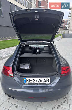 Купе Audi TT 2010 в 
