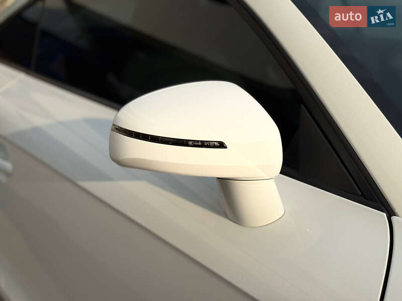 Купе Audi TT 2011 в Днепре