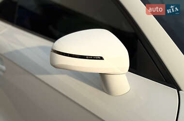 Купе Audi TT 2011 в 