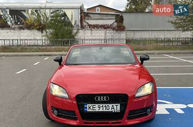 Родстер Audi TT 2008 в  фото 11 Родстер Audi TT 2008 в