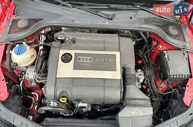 Родстер Audi TT 2008 в  фото 24 Родстер Audi TT 2008 в