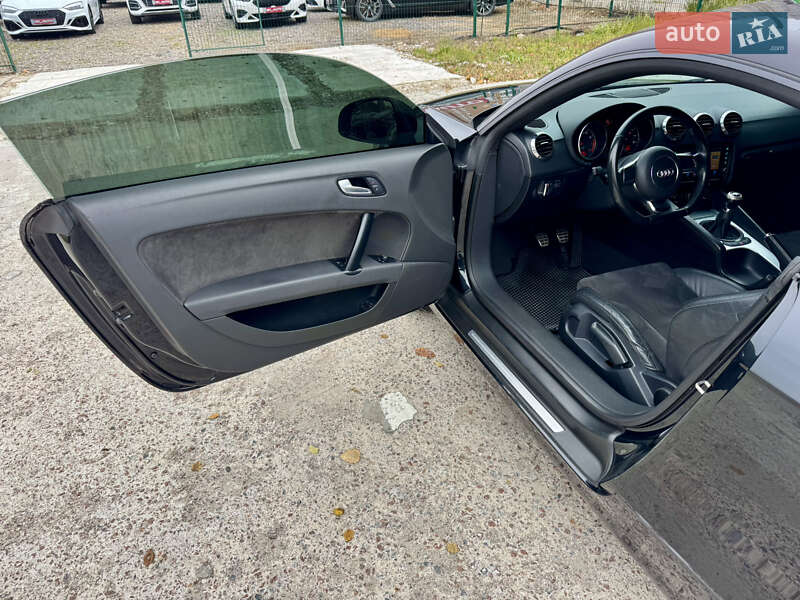 Купе Audi TT 2006 в Києві фото 9 Купе Audi TT 2006 в Києві