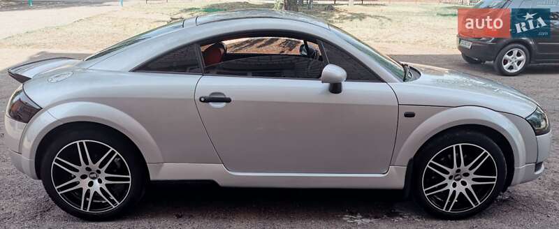 Купе Audi TT 1999 в Каменке