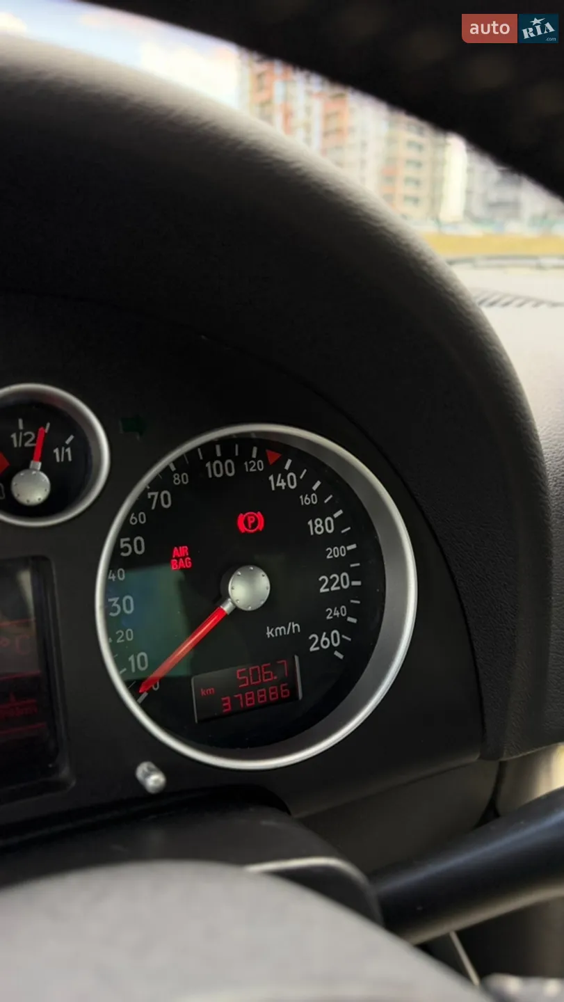 Audi TT 1999 VIN TRUZZZ8NZX1012537 фото оголошення 15 з 24