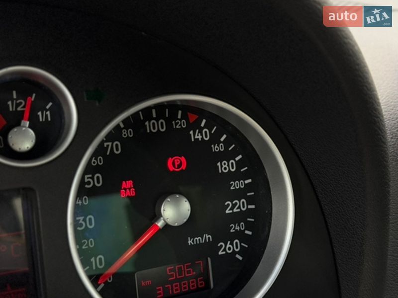 Купе Audi TT 1999 в Києві фото 15 Купе Audi TT 1999 в Києві