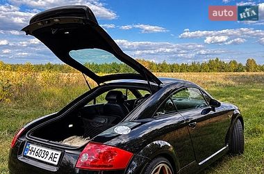 Купе Audi TT 2002 в Киеве фото 7 Купе Audi TT 2002 в Киеве