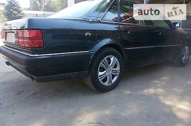 Седан Audi V8 1993 в Днепре