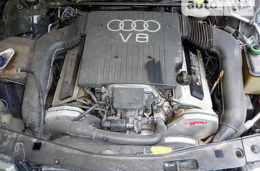 Седан Audi V8 1991 в Ужгороде