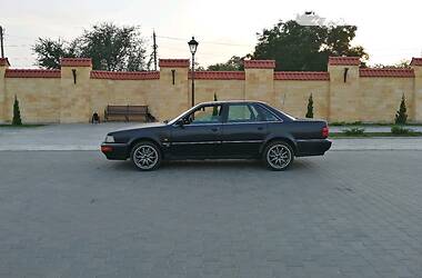 Седан Audi V8 1989 в Ізмаїлі
