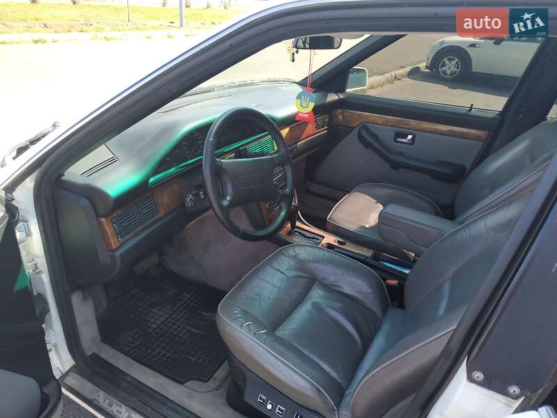 Седан Audi V8 1989 в Черкассах