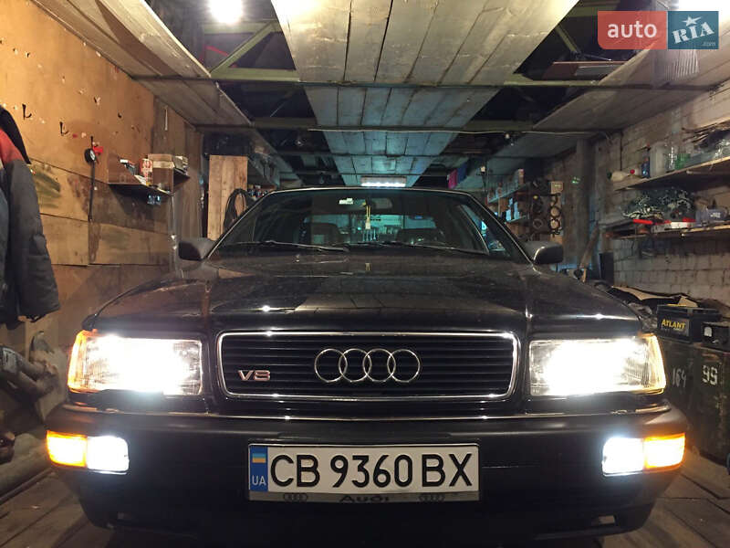 Седан Audi V8 1989 в Чернигове