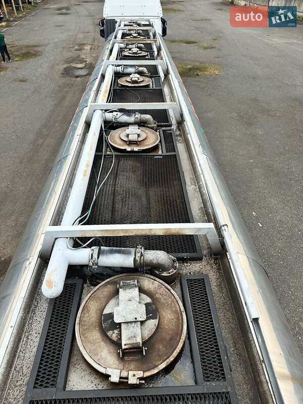 Цистерна Automecanica SLP-8B 2001 в Ужгороде