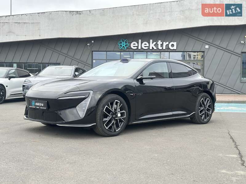 Фастбэк Avatr 06 2025 в Львове фото 31 Фастбэк Avatr 06 2025 в Львове