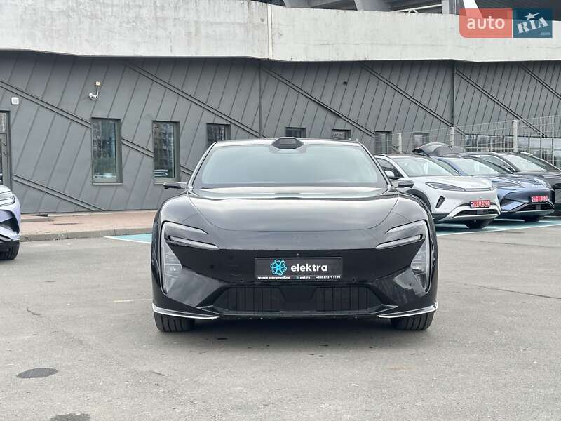 Фастбэк Avatr 06 2025 в Львове фото 27 Фастбэк Avatr 06 2025 в Львове