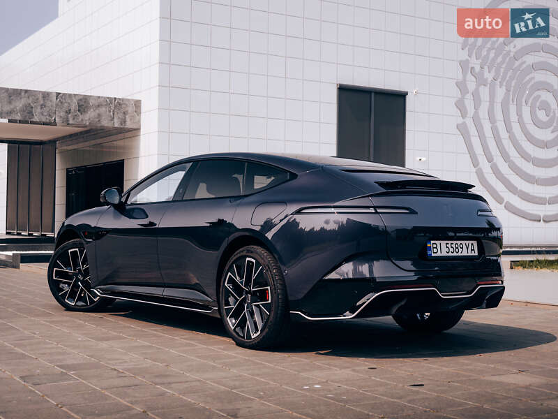 Лифтбек Avatr 12 2024 в Киеве