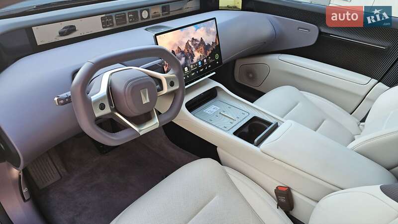 Седан Avatr 12 2024 в Киеве