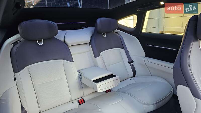 Седан Avatr 12 2024 в Киеве