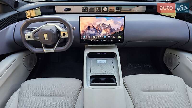 Седан Avatr 12 2024 в Киеве