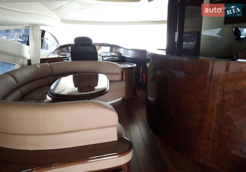 Моторная яхта Azimut 68 2001 в Киеве