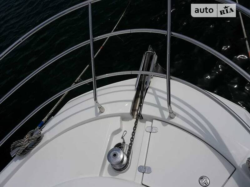 Моторная яхта Azimut Benetti 2013 в Киеве