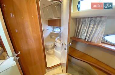 Моторна яхта Azimut Benetti 2002 в Києві