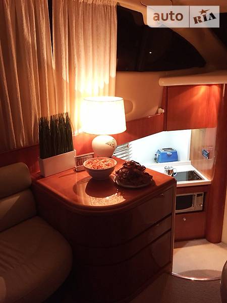 Моторна яхта Azimut Bennetti 2004 в Києві