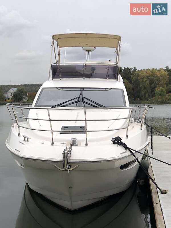 Моторная яхта Azimut Flybridge-Range 2011 в Киеве