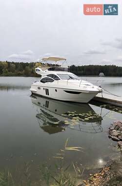 Моторная яхта Azimut Flybridge-Range 2011 в Киеве