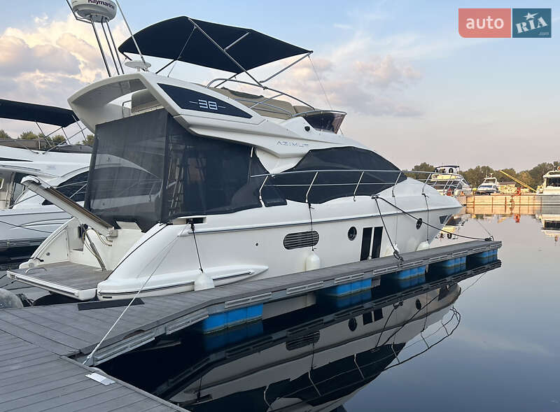 Моторна яхта Azimut Flybridge-Range 2011 в Києві фото 13 Моторна яхта Azimut Flybridge-Range 2011 в Києві