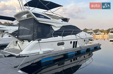 Моторна яхта Azimut Flybridge-Range 2011 в 
