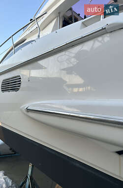 Моторна яхта Azimut Flybridge-Range 2011 в 