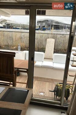 Моторна яхта Azimut Flybridge-Range 2011 в 
