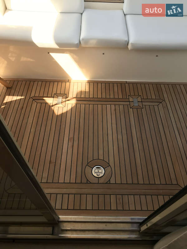 Моторна яхта Azimut Flybridge-Range 2011 в Києві фото 42 Моторна яхта Azimut Flybridge-Range 2011 в Києві