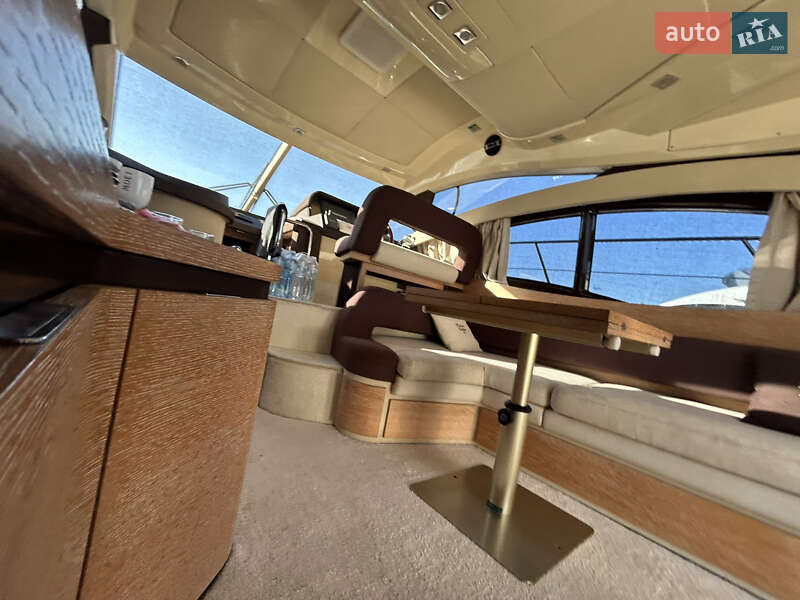 Моторна яхта Azimut Flybridge-Range 2011 в Києві фото 56 Моторна яхта Azimut Flybridge-Range 2011 в Києві