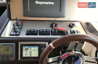 Моторна яхта Azimut Flybridge-Range 2011 в 