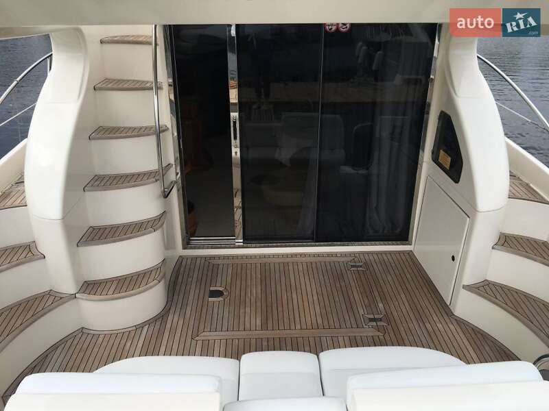 Моторна яхта Azimut Flybridge-Range 2007 в Києві