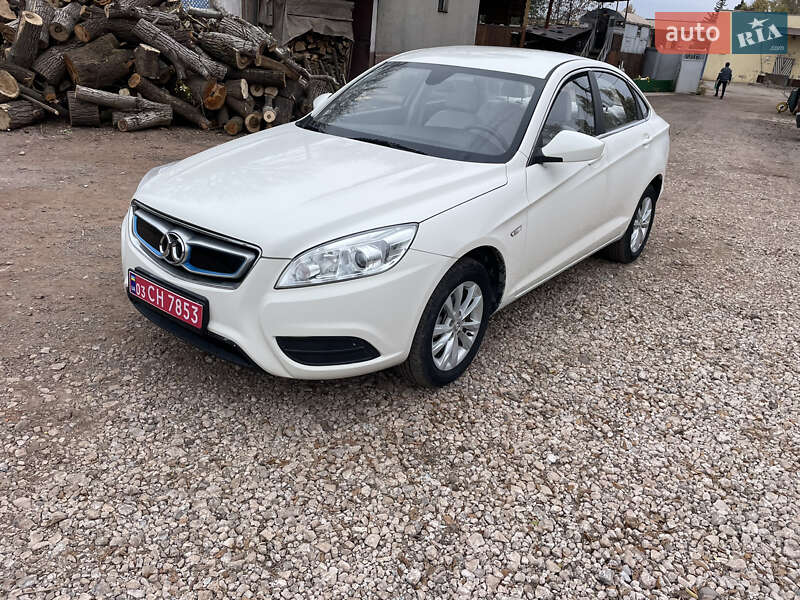 BAIC EU260 2016