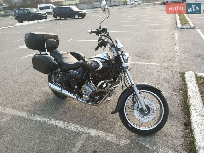 Bajaj Avenger 2019